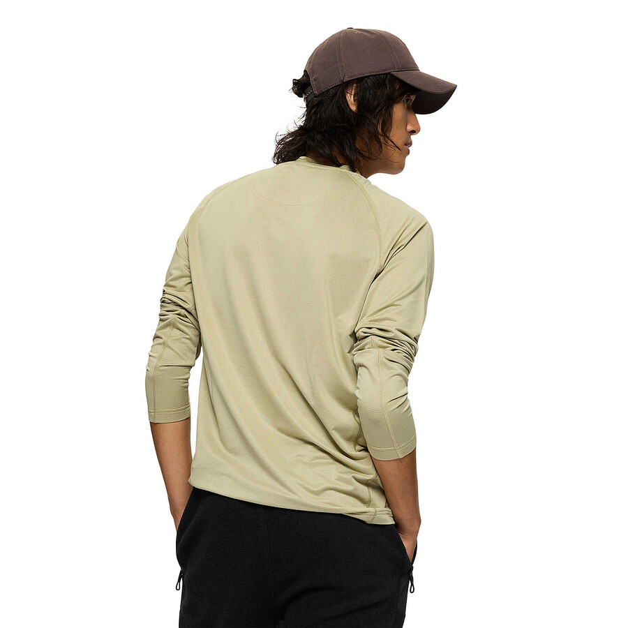 men - tech long sleeve tee - long sleeves talc
