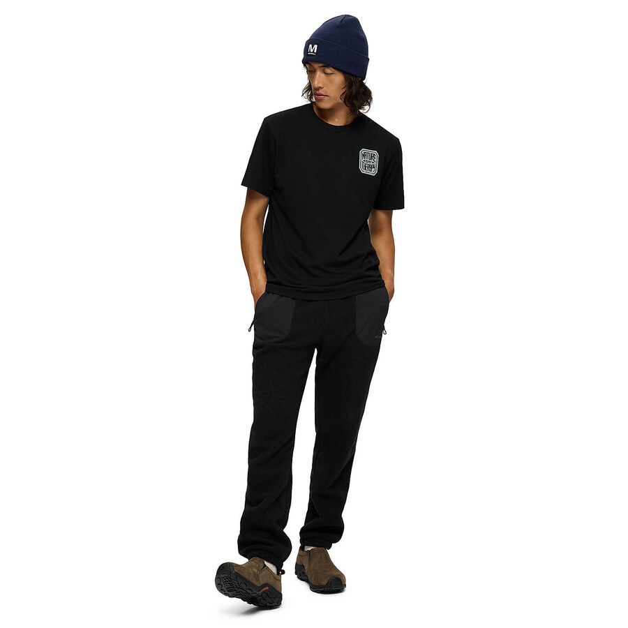 nature is my therapy graphic tee - short sleeves black